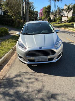 FORD FIESTA 1.6 SE HATCH 16V FLEX 4P POWERSHIFT FORD FIESTA 1.6 SE HATCH 16V FLEX 4P POWERSHIFT